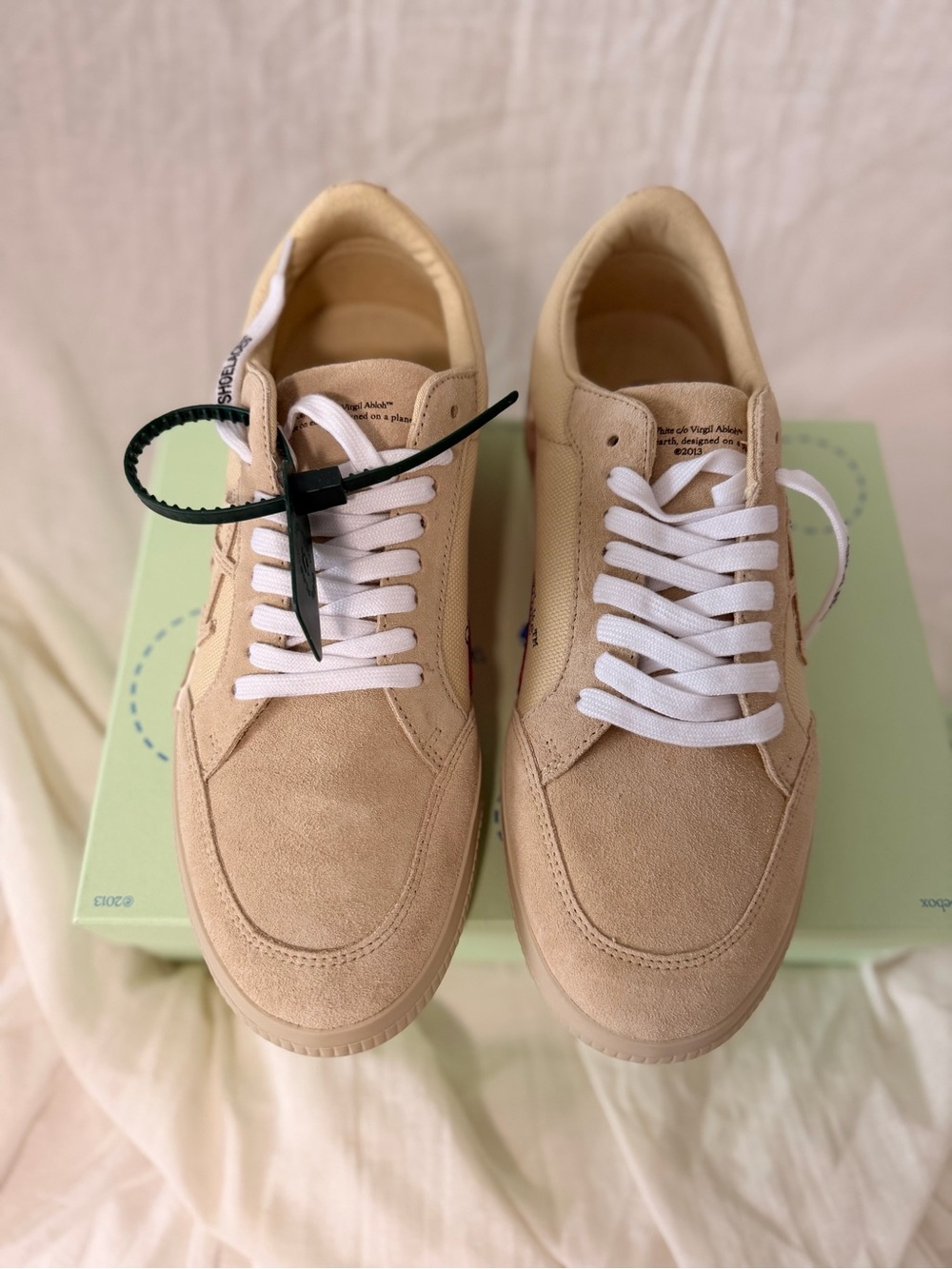 Off-White Low Vulcanized Beige Suede Canvas Men's Sneakers Lace Up US 11